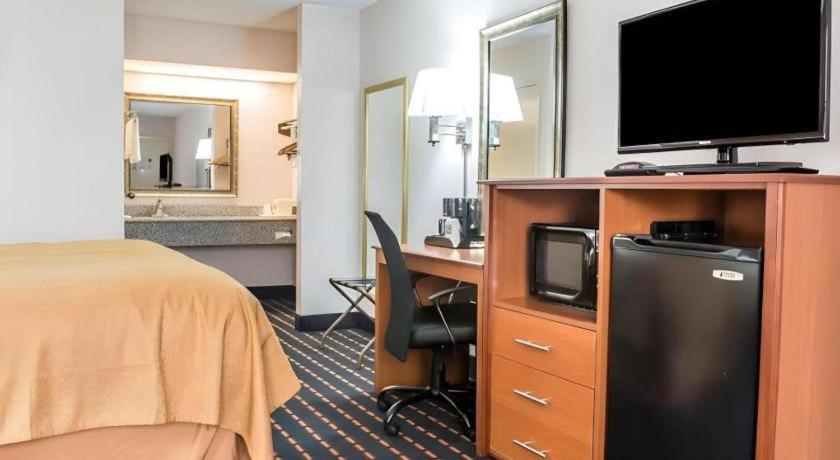 מריאנה Quality Inn מראה חיצוני תמונה
