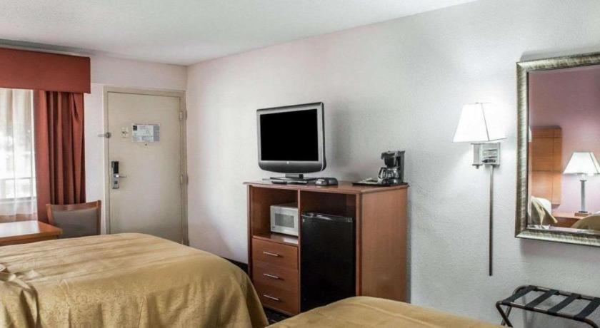 מריאנה Quality Inn מראה חיצוני תמונה